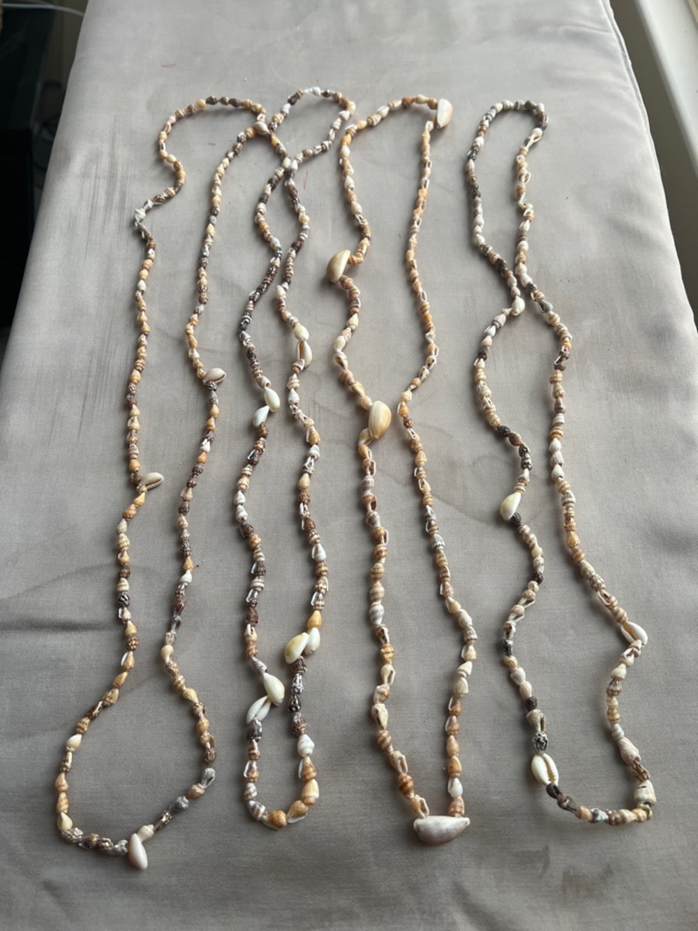 Beach Inspired Natural Shell Beige And Cream Beaded Lightweight Necklace 4 pcs